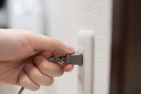 Image result for コンセント　穴 %