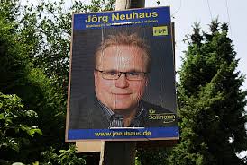 Jörg Neuhaus: Wahlbezirk 40, --- / Hästen. Das Plakat dürfte etwas überhastet angebracht worden sein. Die plakatierte Zwischennetzpräsenz www.jneuhaus.de ...