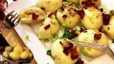 Kluski Ziemniaczane Niby Pyzy z Mięsem Rosołowym (Potato Dumplings ...