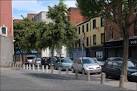jewellery and pet shops. - via Daymix