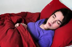 Dormir depois do almo&ccedil;o pode salvar sua vida - Not&iacute;cias - R7 Sa&uacute;de