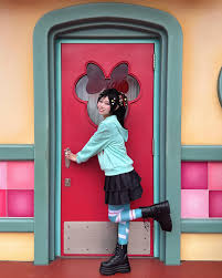 「ヴァネロペ・フォン・シュウィーツ」の画像検索結果