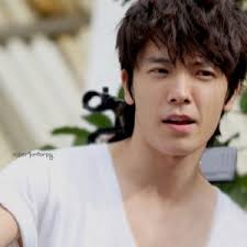Height:176cm(5′10). Religion:Christian. Blood type: O. name:Lee Donghae. Birthday:10/15/86. Sibling:1 older brother(Lee Donghwa). Position:Rapper, sub vocal - 40147_137364319644185_124496067597677_197170_679626_n
