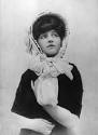 http://images.vogue.it/imgs/galleries/encyclo/icone/009711/03-4719760_0x420.jpg