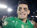 Marcus Mariota Graduates After Taking Golf, Yoga - Business Insider