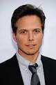 V's Scott Wolf on Flirting