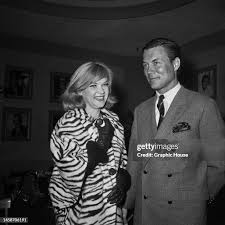 「ロジャー・スミス」の画像検索結果