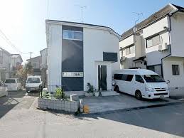 Image result for 武蔵村山市岸2丁目〈中古〉JR八高線「箱根ヶ崎」駅バス６分停歩４分　閑静な住宅地　前面道路が広いのでクルマの運転が苦手な方も車庫入れ楽々！　全居室収納充実！