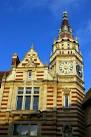 Built as Foster's Bank in 1891 - via Daymix