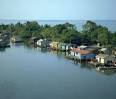 Lake Maracaibo Facts, information, pictures | Encyclopedia.com ...