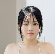 Image result for 17歳の現役女子高生
