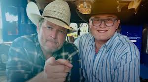 Image result for Queen B by Bumbleride $428 Gwen Stefani and Gavin Rossdale with Kingston and Zuma at the LA zoo