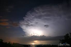 Attēlu rezultāti vaicājumam “Mammatus”