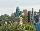 A statue of Queen Victoria formerly stood in the centre of a circular garden - via Daymix