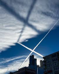 Attēlu rezultāti vaicājumam “Contrail shadows”