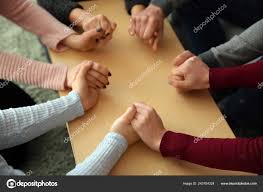 Image result for foto de pessoasrezando