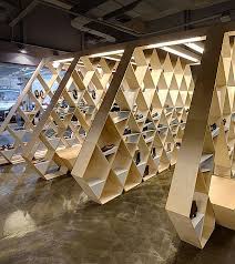 Display Retail Sepatu Pop Up Artizen | Desain Interior Indonesia ...