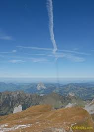 Attēlu rezultāti vaicājumam “Contrail shadows”