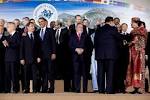 File:G8 SUMMIT in L'Aquila, family photo.jpg - Wikipedia, the free ...