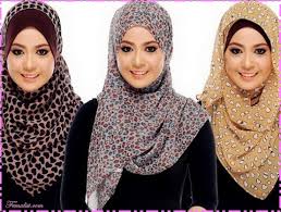 10 Model Hijab Terbaru ala Para Artis, Dari Dian Pelangi - Alyssa S