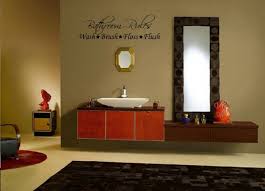 How To Accessorize Your Bathroom Wall Decor