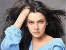 Murder 3 girl Sara Loren sizzles in trailer | karachireports
