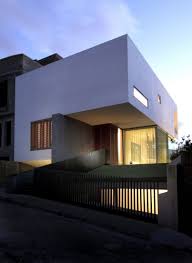 Architects: Chris Briffa Architects Location: Naxxar, Malta Design Team: Chris Briffa, Darren Cortis, ... - 5106df41b3fc4b79920003ce_hanging-home-chris-briffa-architects_01-365x500