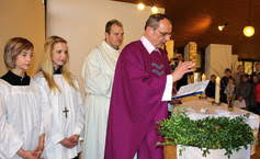 Antje Schauer hat sich in der Katholischen Kirche taufen lassen - 004663A7_20B2366F1B13D5A7C8C8E8E68AD66D12