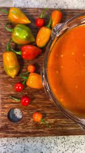 Afbeeldingsresultaat voor peach habanero hot pepper