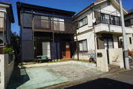 Image result for 武蔵村山市岸2丁目〈中古〉JR八高線「箱根ヶ崎」駅バス６分停歩４分　閑静な住宅地　前面道路が広いのでクルマの運転が苦手な方も車庫入れ楽々！　全居室収納充実！