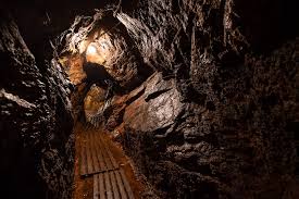 Znalezione obrazy dla zapytania kopalnia