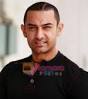 Aamir v/s Shah Rukh- is there more than what meets the eye?