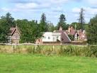 in the Surrey stockbroker - via Daymix
