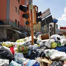 Image result for neapel abfallberge