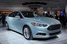 2013 Ford Fusion Hybrid packs 47 mpg, dashing good looks