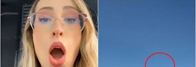 Image result for UFO Ryanair avvista un UFO nel volo Oslo - Bergamo ecco il video in anteprima!!