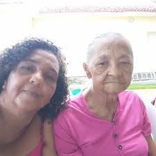 Resultado de imagem para mulher idosa