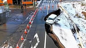 Hasil gambar untuk tsunami jepang