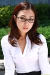 @dohoc: those glasses fits her