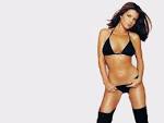 http://looksmile.com/wp-content/uploads/2008/11/yasmine-bleeth-black-bikini-1-1024x768.jpg