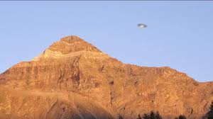 Image result for UFO Ryanair avvista un UFO nel volo Oslo - Bergamo ecco il video in anteprima!!