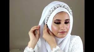 Simple Bridal Hijab Tutorial - YouTube