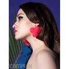 Kat Dennings Is Sassy