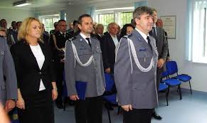 Wszystkim Policjantom, pracownikom cywilnym Policji, w szczególności nagrodzonym, awansowanym, wyróżnionym, serdecznie gratulujemy! st. asp. Mariusz Rojek - 01
