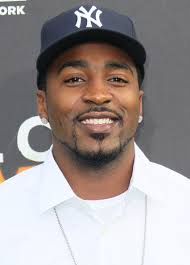 NFL player Hakeem Nicks attends the 2nd Annual Cartoon Network Hall of Game Awards at Barker Hangar on February 18, ... - Hakeem%2BNicks%2B2nd%2BAnnual%2BCartoon%2BNetwork%2BHall%2BglpOA8S9fjCl