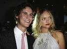 http://www3.pictures.gi.zimbio.com/Black%2BBalloon%2BPremiere%2BSydney%2B0c0hXjre6nCl.jpg
