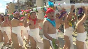 女子裸祭|愛知・国府宮「はだか祭」に女性初参加 「同じ参道を歩けるとは」