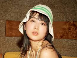 Image result for 17歳の現役女子高生