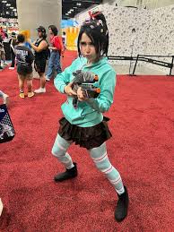 「ヴァネロペ・フォン・シュウィーツ」の画像検索結果