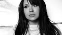 Efrog Newydd yw Eden Cale,